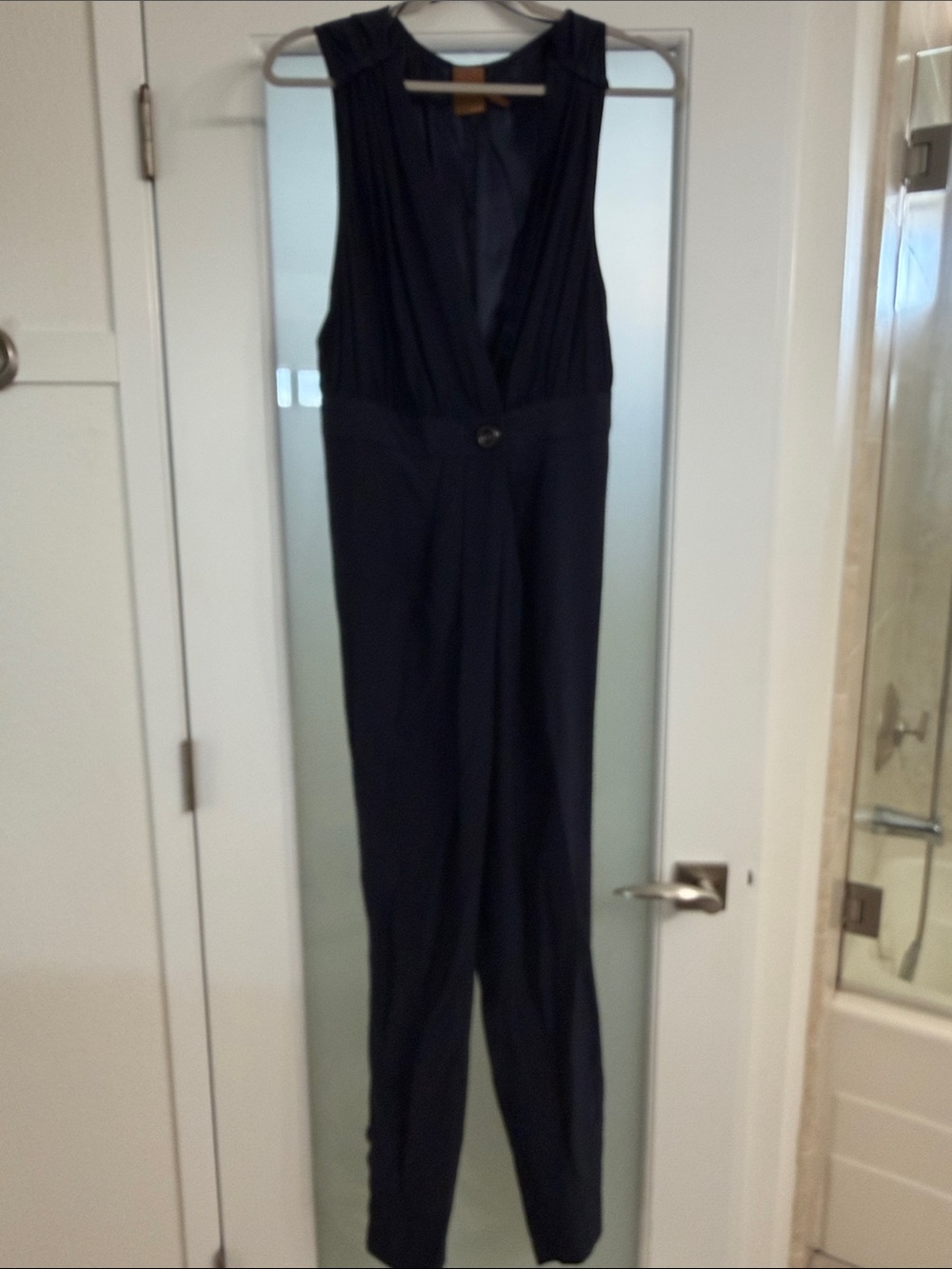Ali Ro Navy Sleeveless V‑Neck Jumpsuit